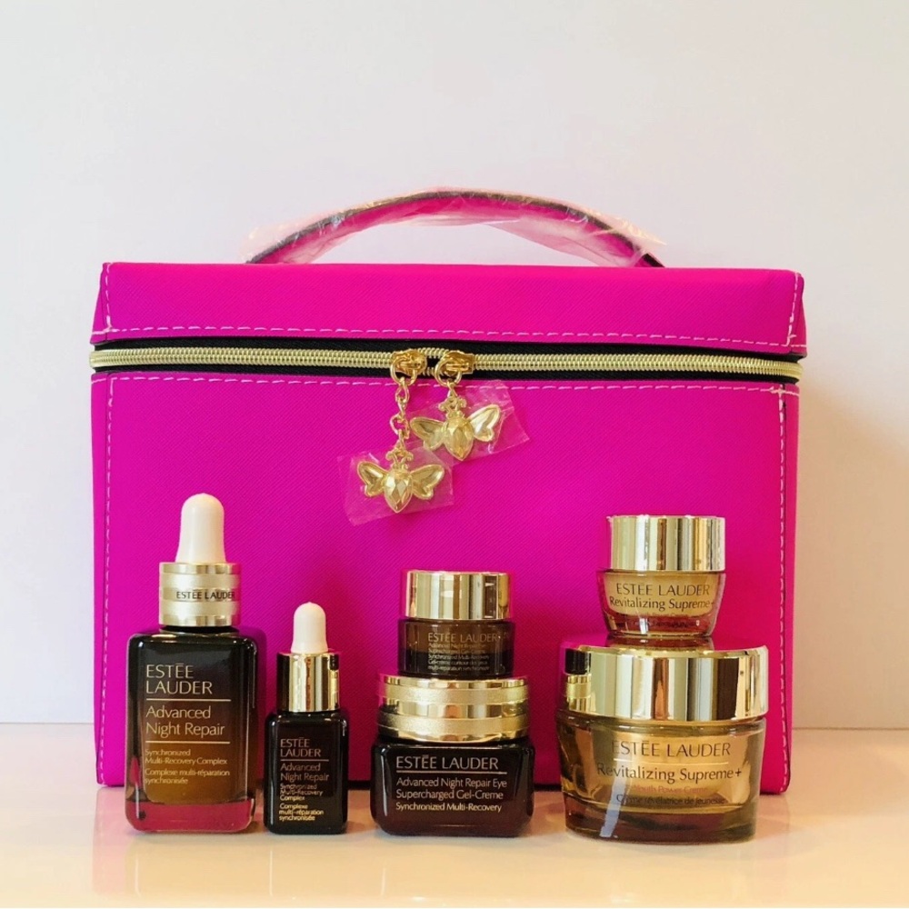 7-Pc Estée Lauder Skincare Set (3 FULL Size Items) With Cosmetic Travel Case,NEW